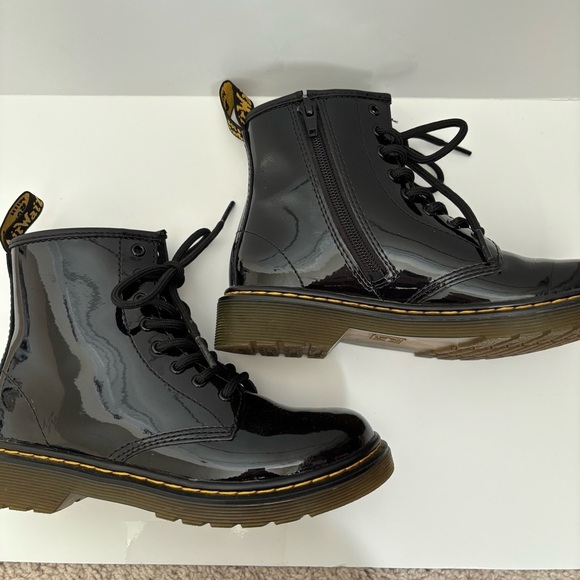 Dr. Martens 1460 Kids Boots Size US 2 Black Patent Leather - Picture 1 of 9
